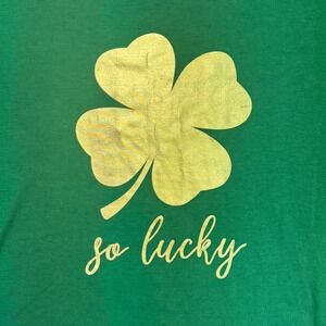 Way To Celebrate St. Patrick's Day Shirt Women's Large So Lucky Green Tee
